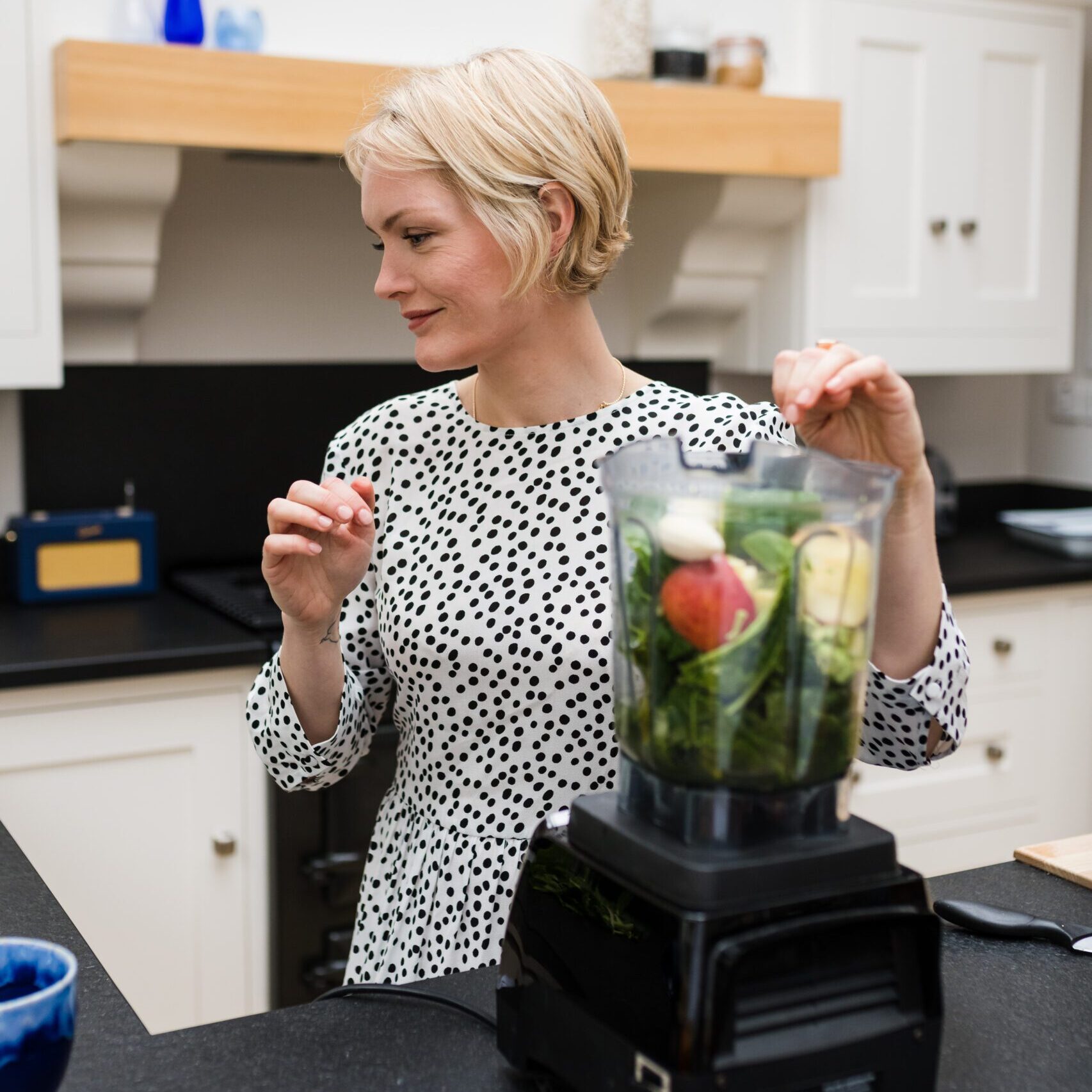 Amie, perimenopause nutritionist in Surrey